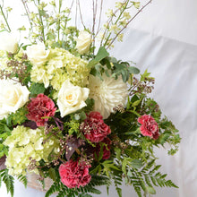 画像をギャラリービューアに読み込む, 白色と赤色の基調のアレンジ L