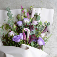 画像をギャラリービューアに読み込む, 紫色が基調のブーケ L
