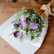 画像をギャラリービューアに読み込む, 紫色が基調のブーケ M