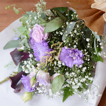 画像をギャラリービューアに読み込む, 紫色が基調のブーケ M
