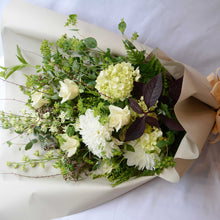 画像をギャラリービューアに読み込む, 白色が基調のブーケ L